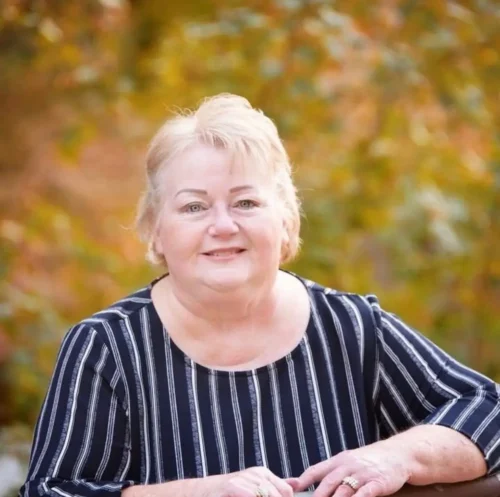 73-Year-Old Legacy House of Park Lane Resident Takes the Stage at Wiseguys, Launching Community’s “No Regrets Club”